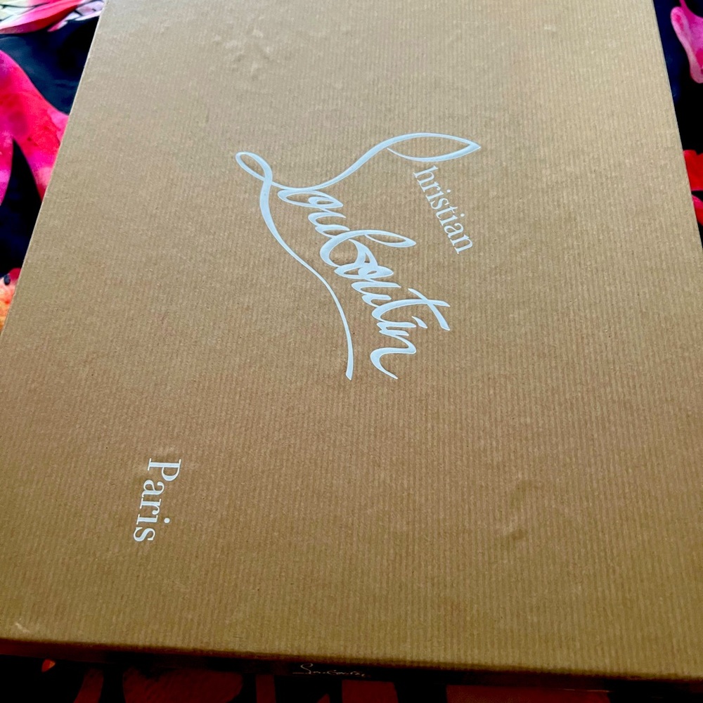 Gently worn no box Christian Louboutin alligator print size EU 40. So Kate